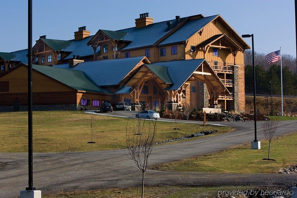 Hope Lake Lodge & Indoor Waterpark Cortland Exterior photo